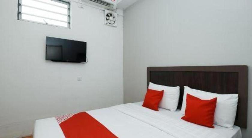 Oyo 1111 Harmony Stay Miri Exterior photo