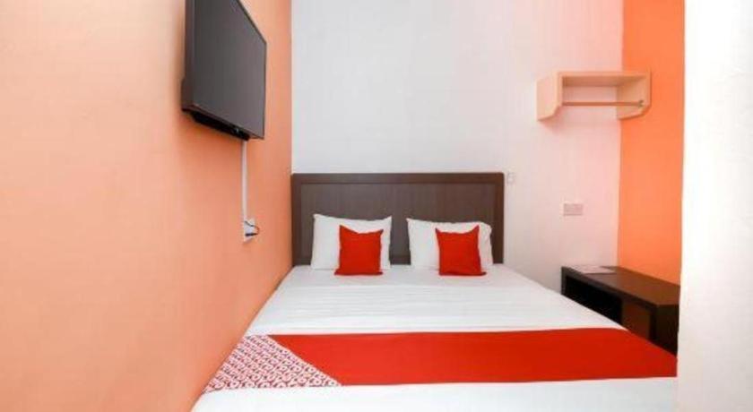 Oyo 1111 Harmony Stay Miri Exterior photo