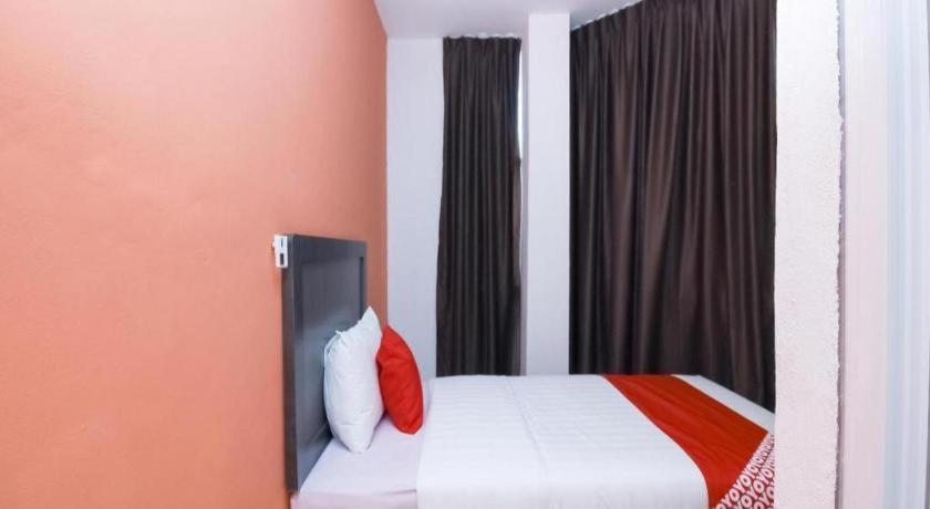 Oyo 1111 Harmony Stay Miri Exterior photo